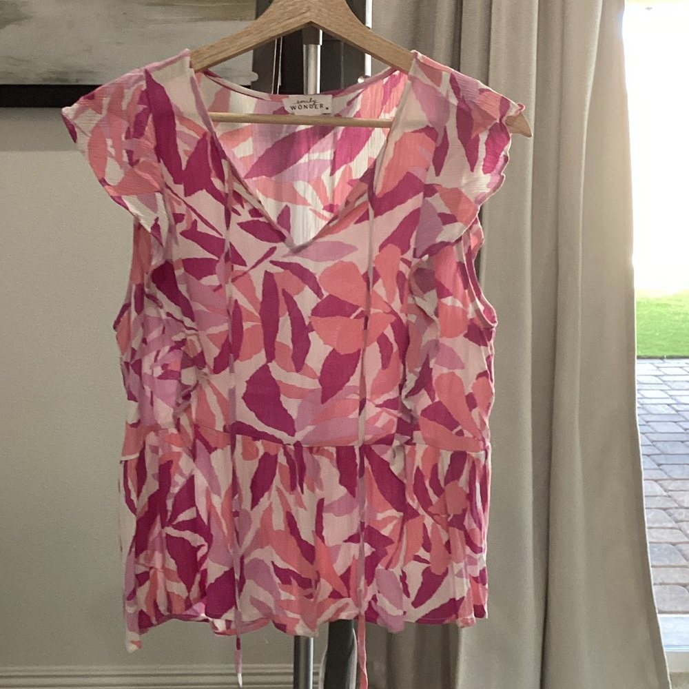 Stylish Pink and White Leaf Print Blouse